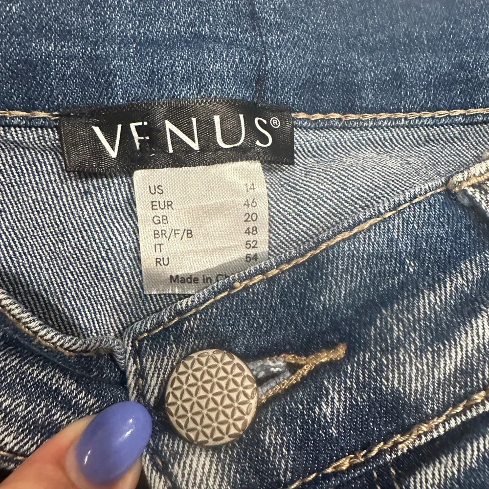 VENUS Light Blue Embroidered Jeans - Picture 2 of 5